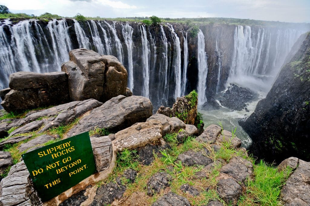 how long to visit victoria falls
